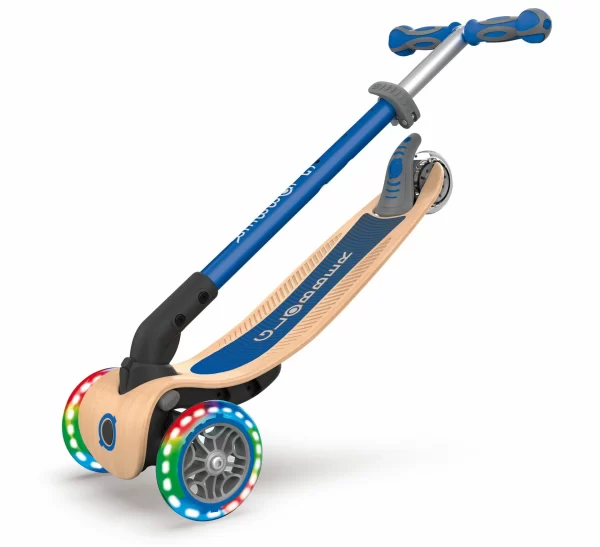 Globber Primo Lights Wood Foldable Tri-Scooter Blau – Braun – Schwarz 4